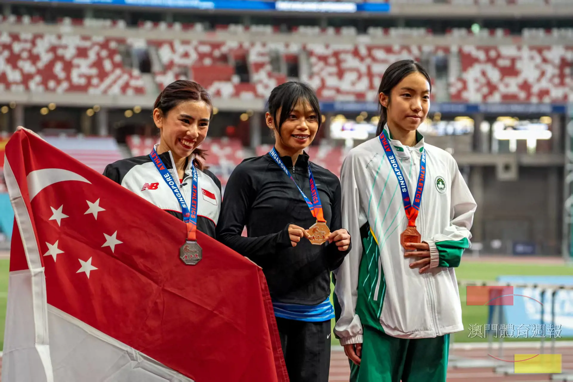 B2 梅綺琪在今年的新加坡公開賽中打破梁嘉雯在14年前的女子800米紀錄.jpg